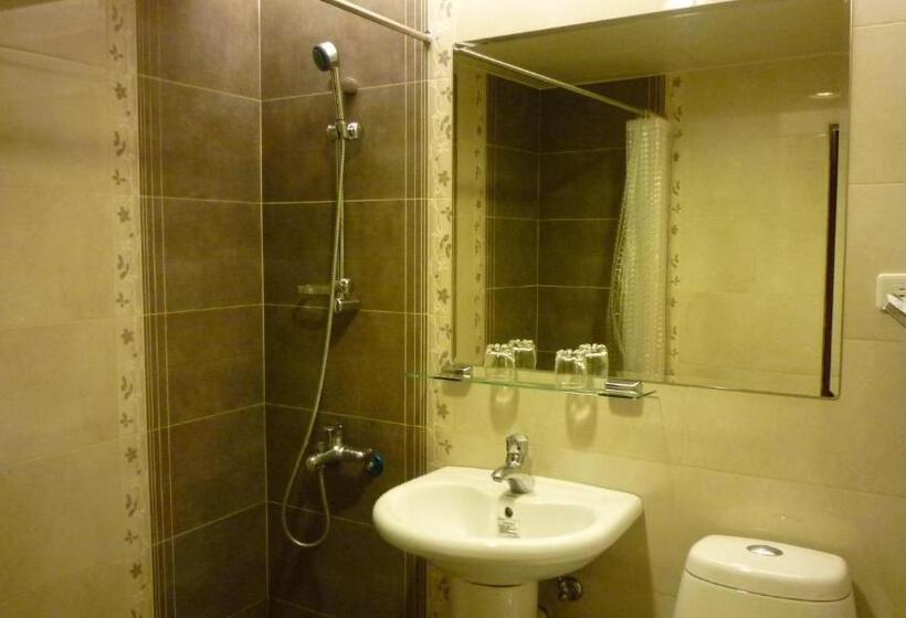 اتاق استاندارد, Orinet Jewel Youth Hostel