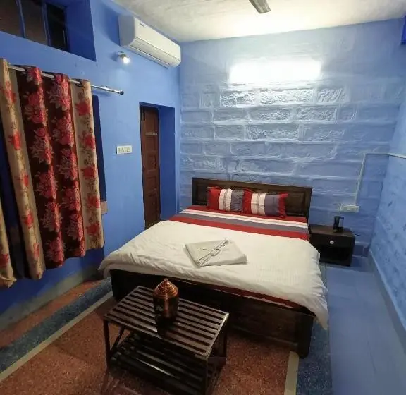 اتاق لوکس با تخت بزرگ, Gopal Home Stay & Guest House
