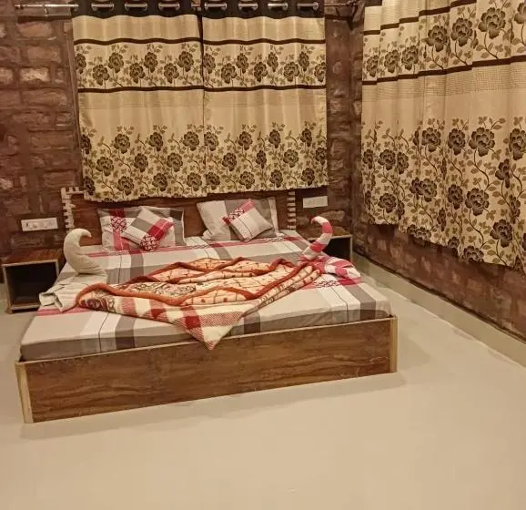اتاق خانوادگی با چشم‌انداز کوه, Gopal Home Stay & Guest House