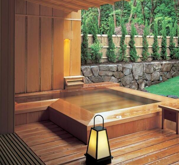 スタンダードルーム, Akazawa Geihinkan