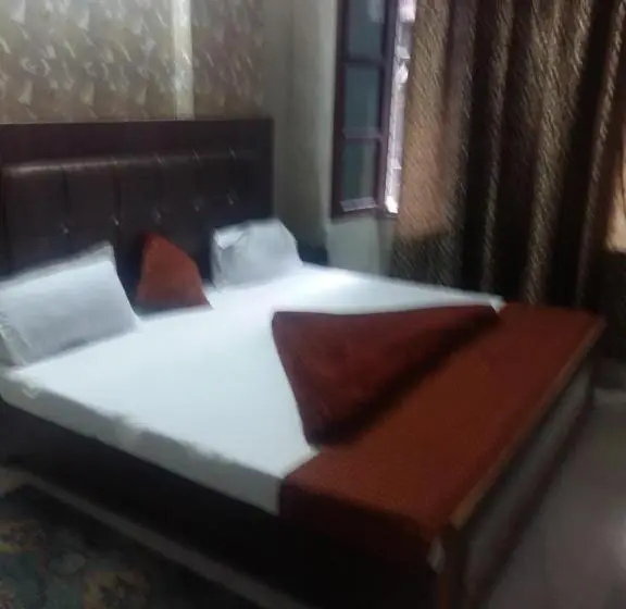 Deluxe Zimmer, Grand