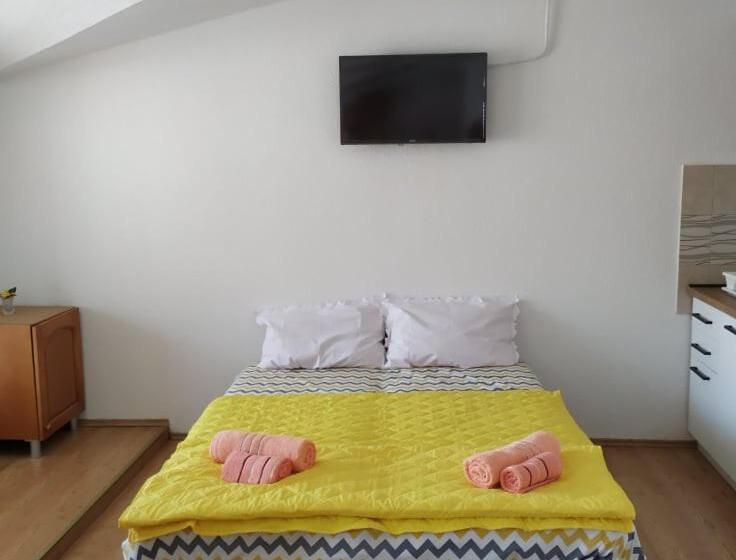 آپارتمان 1 خوابه, Apartments Mostrovi