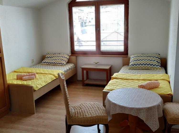 آپارتمان 1 خوابه, Apartments Mostrovi