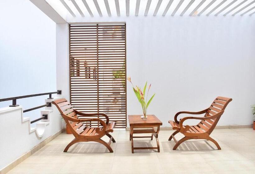 Апартаменты 1 Спальня Нижний Этаж, Villa De White Sambur