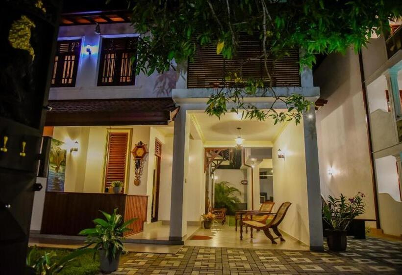 Апартаменты 1 Спальня Нижний Этаж, Villa De White Sambur