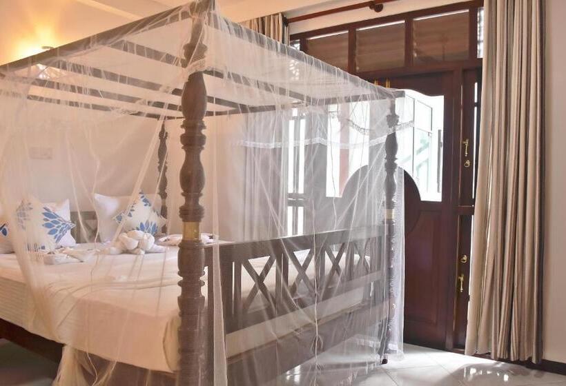 Апартаменты 1 Спальня Нижний Этаж, Villa De White Sambur