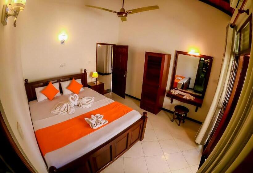 Апартаменты 1 Спальня Нижний Этаж, Villa De White Sambur