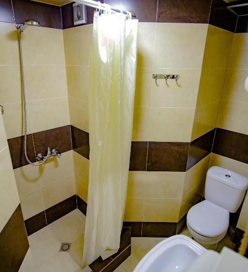 اتاق استاندارد سه نفره, Qilimcha S Guesthouse