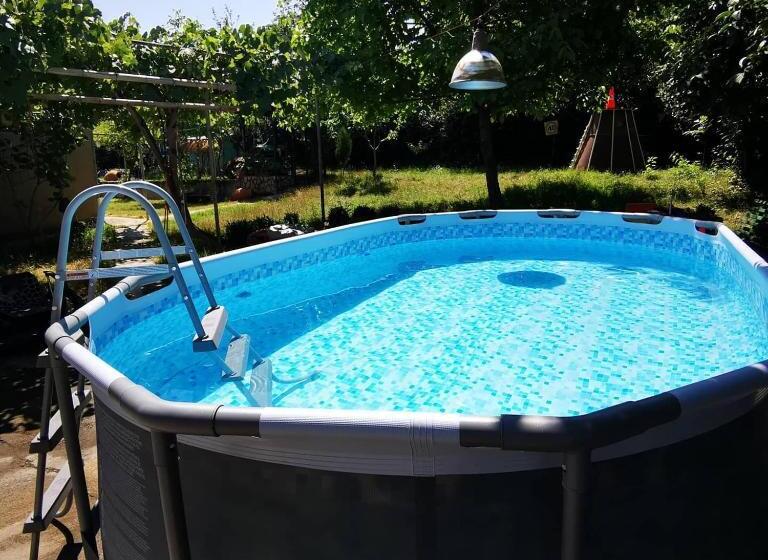 اتاق استاندارد سه نفره, Qilimcha S Guesthouse