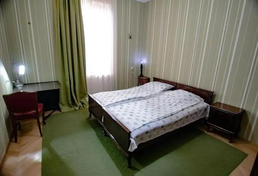 اتاق استاندارد, Qilimcha S Guesthouse Art Museum