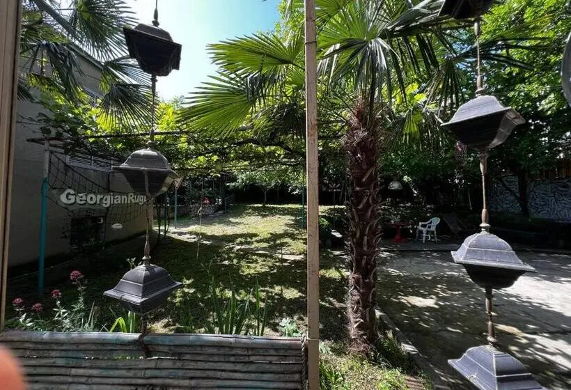آپارتمان 3 خوابه, Qilimcha S Guesthouse Art Museum