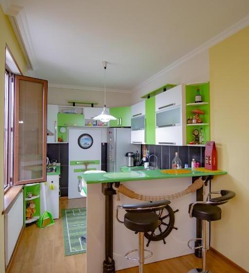 خانه 4 خوابه, Qilimcha S Guesthouse