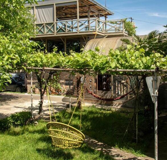 خانه 4 خوابه, Qilimcha S Guesthouse