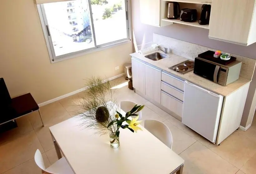 ファミリーステューディオ, Plaza Suites Campana