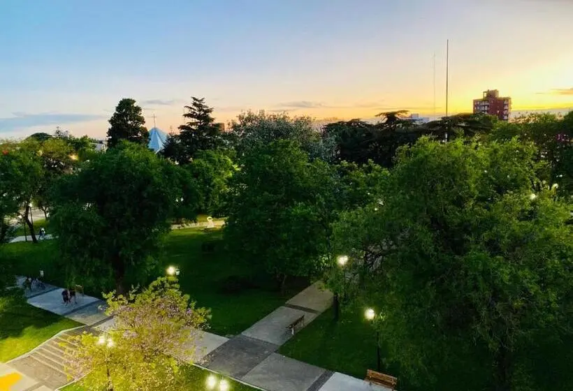 デラックススタジオ, Plaza Suites Campana