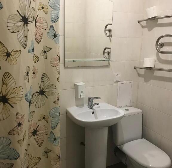 Economy Quadruple Room, 18