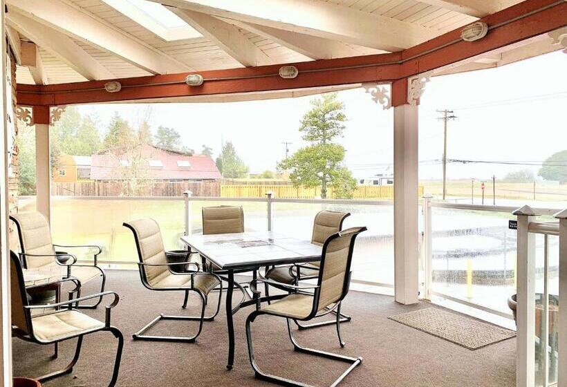 스탠다드 룸 킹사이즈 침대, Breakers Boutique Inn