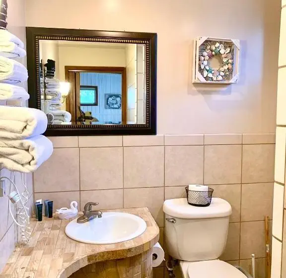 Standard-huone King-vuode, Breakers Boutique Inn