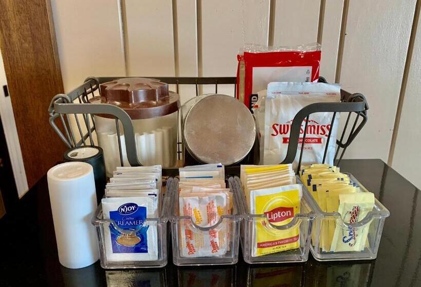 패밀리 룸, Breakers Boutique Inn