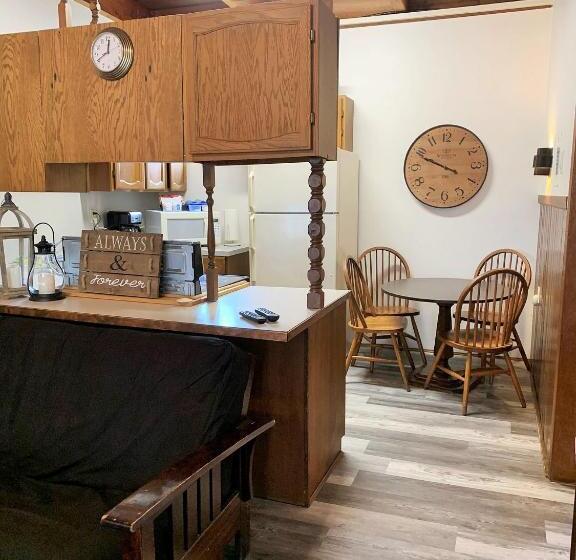Апартаменты 1 Спальня, Breakers Boutique Inn