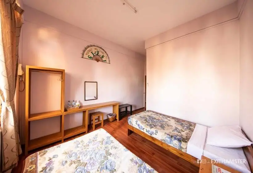 اتاق استاندارد, Gypsy Inn