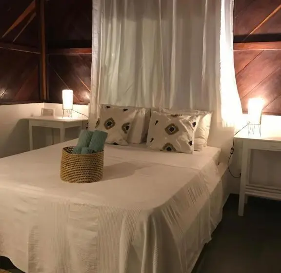 オーシャンビュースーペリアースイート, The Spot Beachfront Sports Pousada
