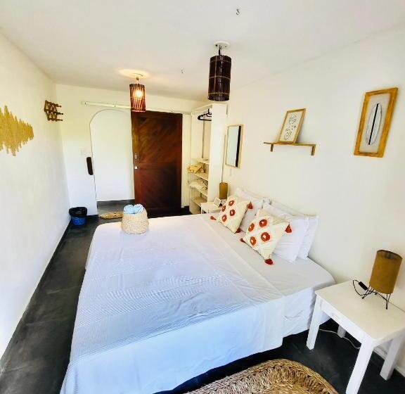 Standard room with outdoor bath, The Spot Beachfront Sports Pousada