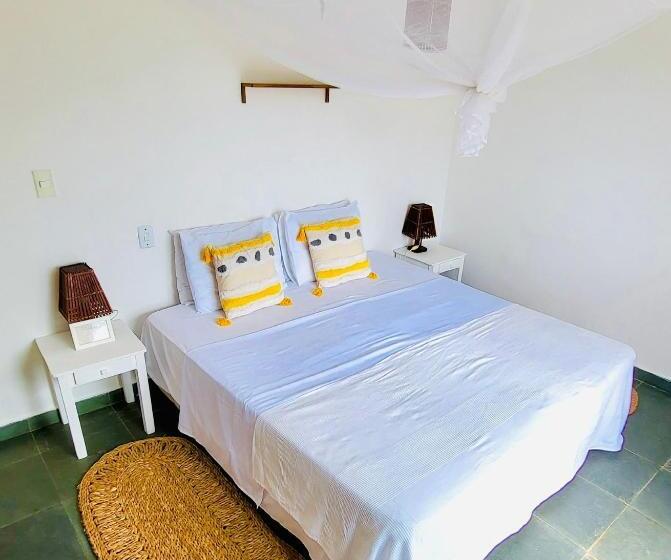 חדר סטנדרט נוף לים עם מרפסת, The Spot Beachfront Sports Pousada