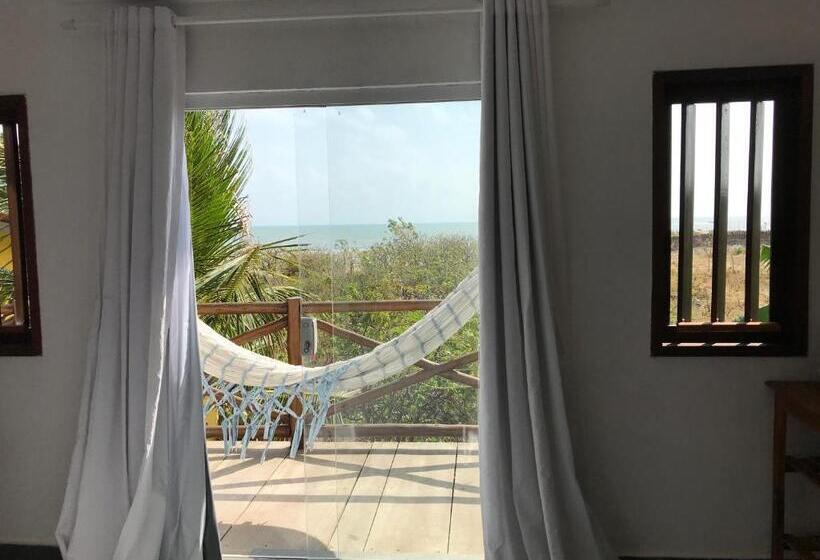 חדר סטנדרט נוף לים עם מרפסת, The Spot Beachfront Sports Pousada