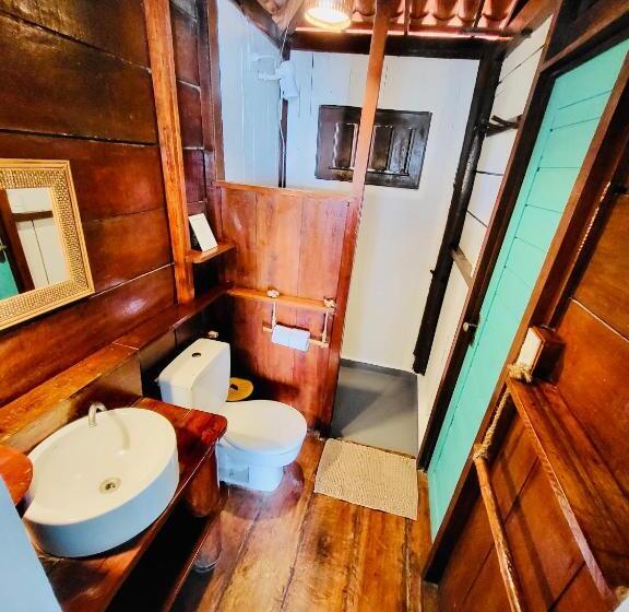 בונגלו משפחתי, The Spot Beachfront Sports Pousada