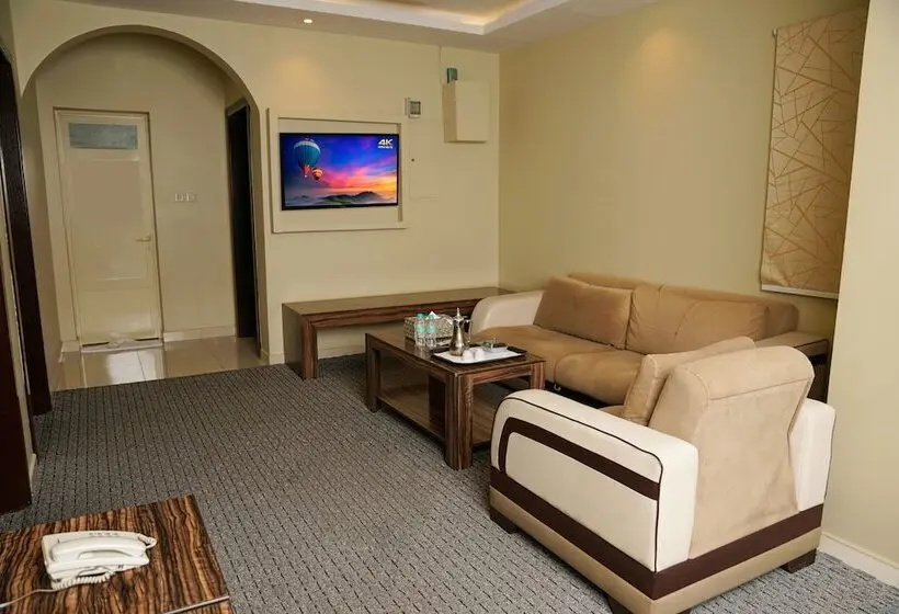 سوئیت رویال, La Rive Hotels & Suites