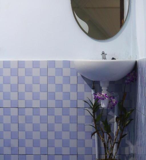 Pokój Rodzinny, Adila Warung And Homestay