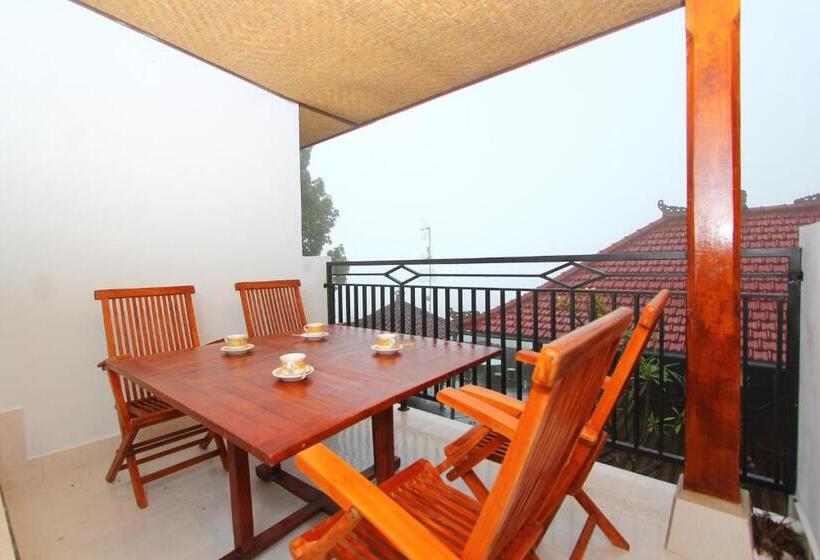 Quarto Familiar, Adila Warung And Homestay