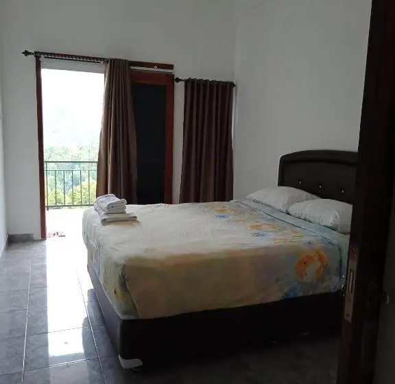 スタンダードルーム, Adila Warung And Homestay
