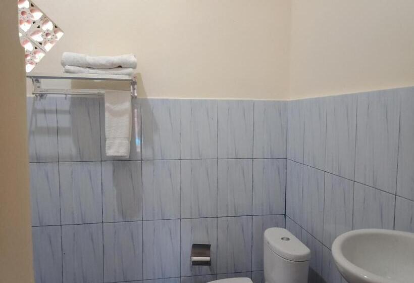 Pokój Rodzinny Widok Góry, Adila Warung And Homestay