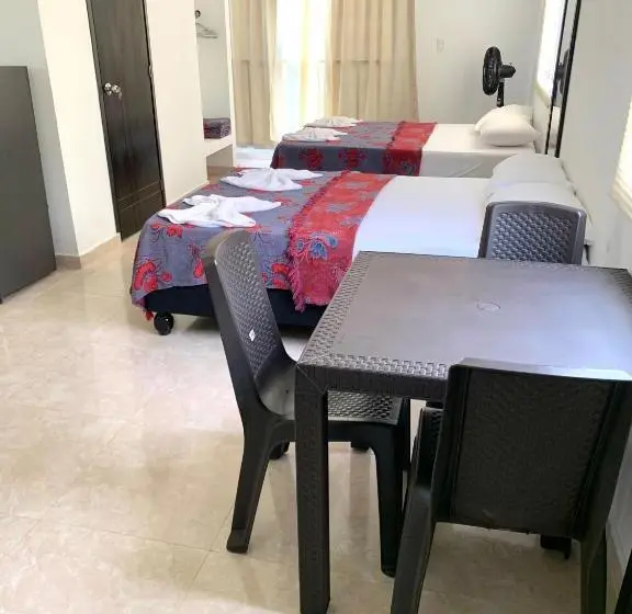 استودیو خانوادگی, Casa Santiago Mayor