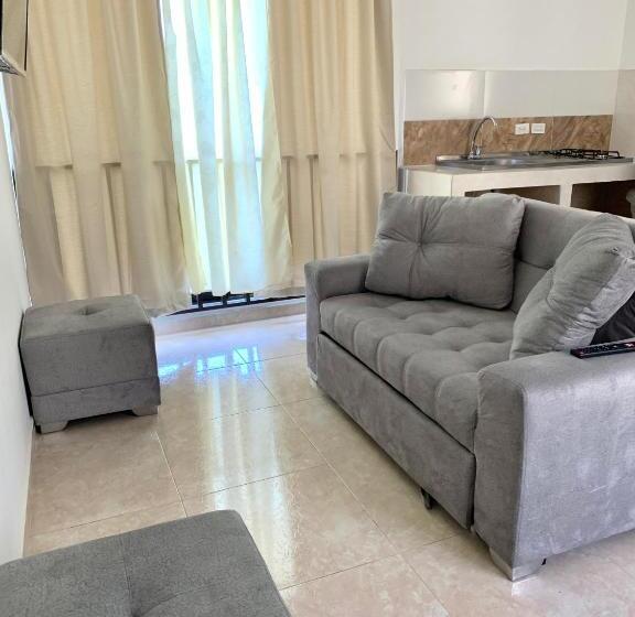 סטודיו משפחתי, Casa Santiago Mayor