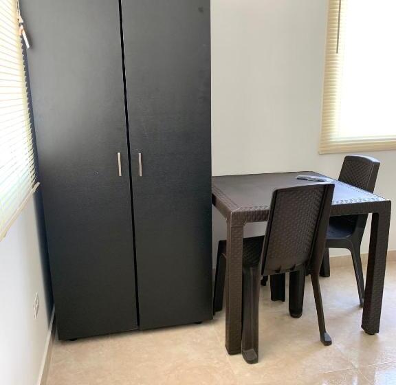 סטודיו משפחתי, Casa Santiago Mayor