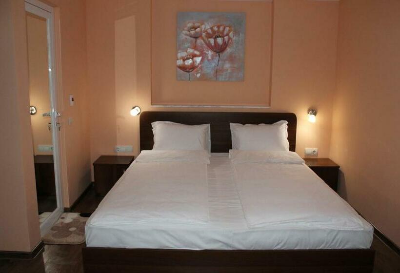 اتاق استاندارد, Center Guest House