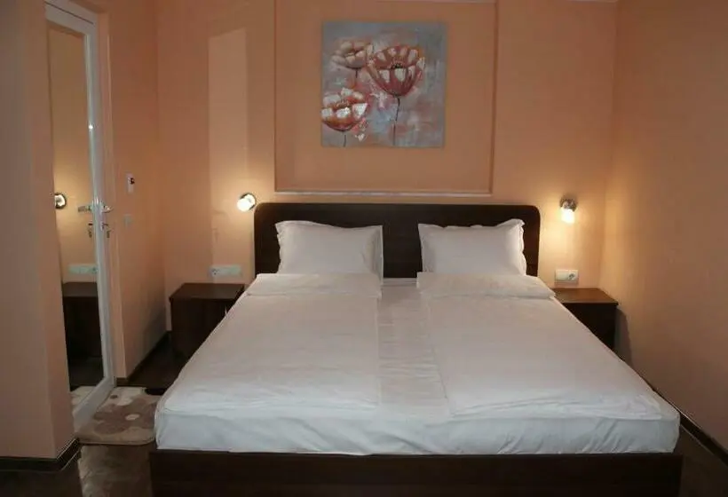 اتاق استاندارد, Center Guest House
