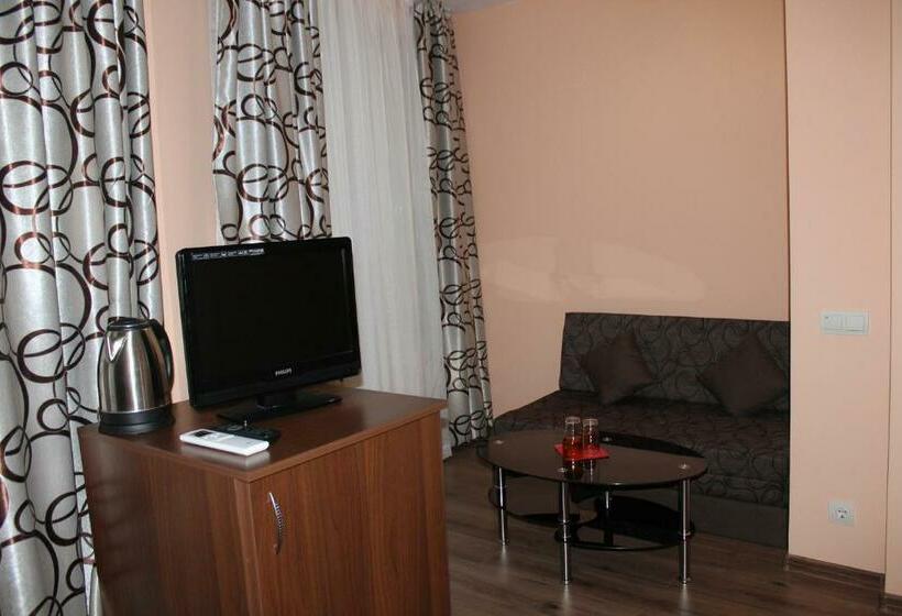 اتاق استاندارد, Center Guest House