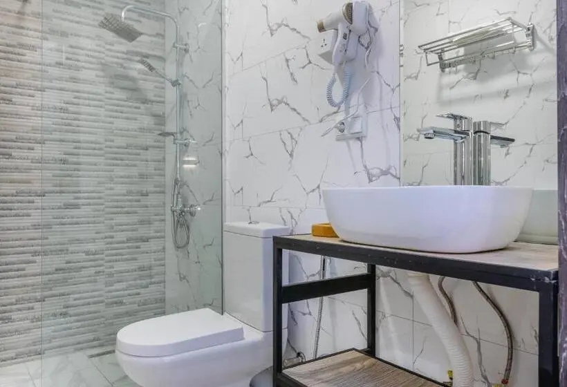 اتاق استاندارد سه تخته با بالکن, Vita Gardenia Hotel Tskaltubo