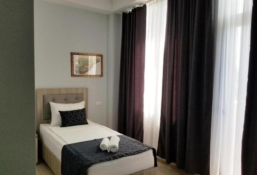 اتاق استاندارد یک تخته با بالکن, Vita Gardenia Hotel Tskaltubo