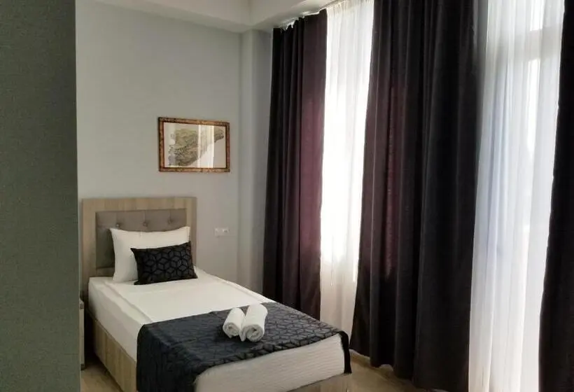 اتاق استاندارد یک تخته با بالکن, Vita Gardenia Hotel Tskaltubo
