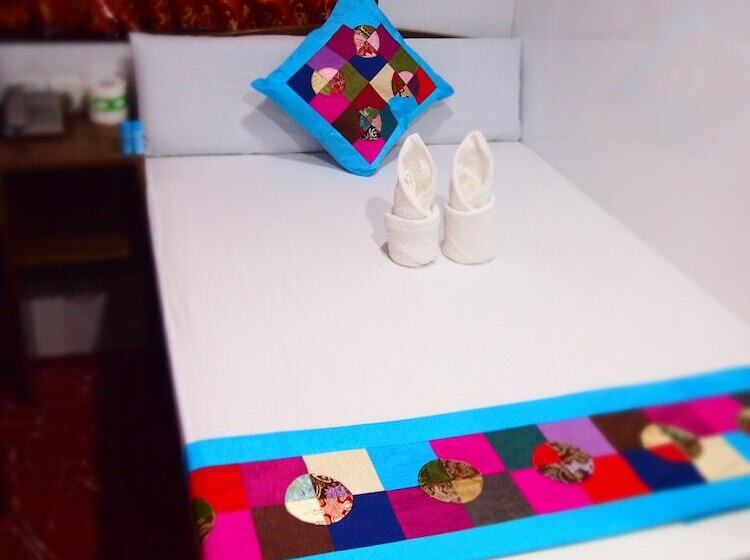 اتاق استاندارد, Woodstock Hostel