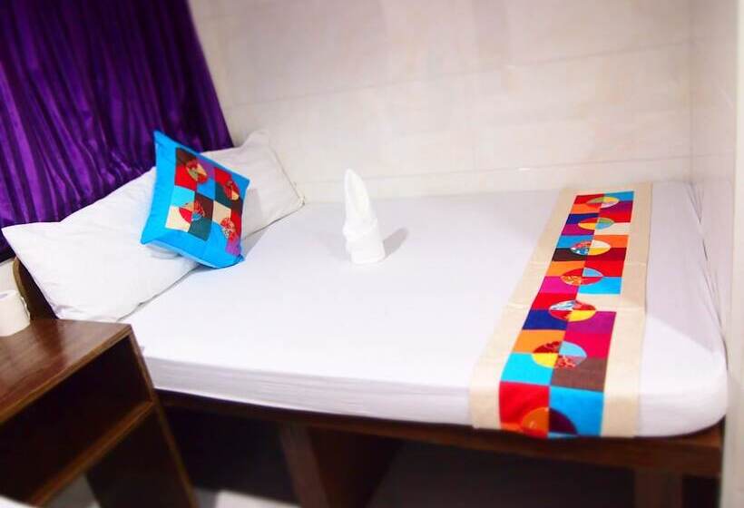 اتاق استاندارد, Woodstock Hostel