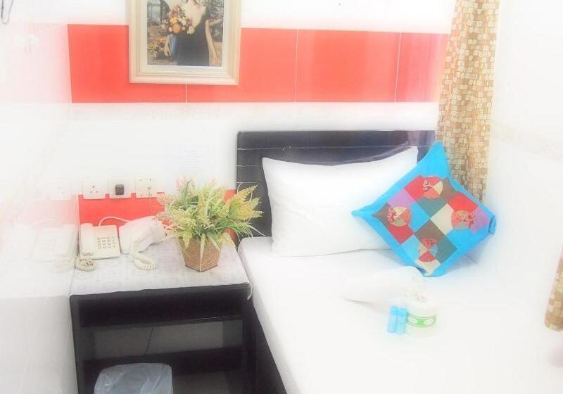 اتاق استاندارد یک نفره, Woodstock Hostel