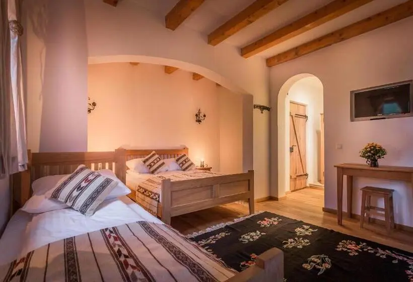Quarto Triplo Standart, Hanul Vatra