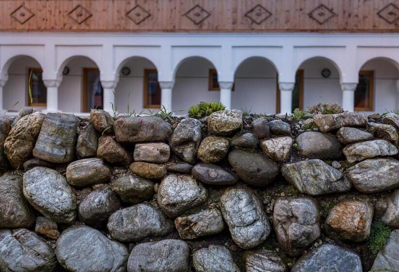 스탠다드 트리플 룸, Hanul Vatra