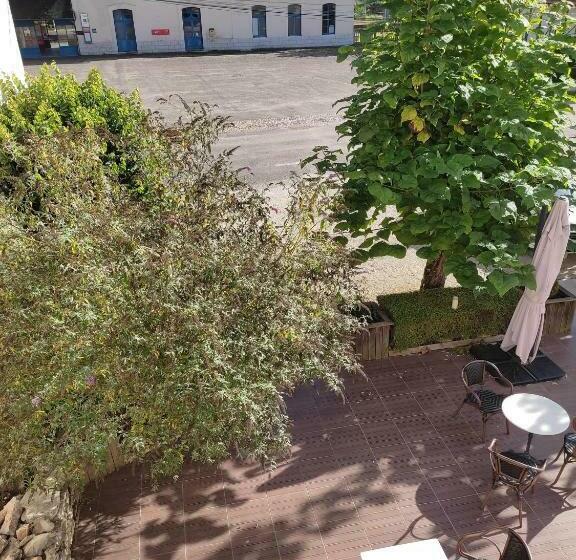 标准间, Des Voyageurs